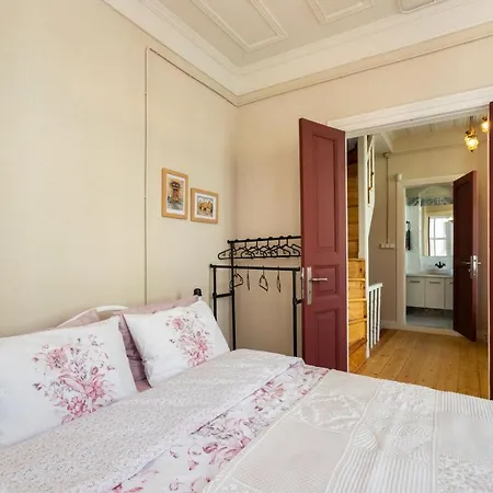Apartment Classy Duplex W Balcony Near Golden Horn